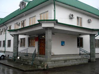 В Кабардино-Балкарии городской суд Нальчика приговорил к двум годам условно двух жителей города. Как сообщил представитель суда, суд признал, что они вместе избили школьного учителя, у которого случился конфликт с учеником В Кабардино-Балкарии городской суд Нальчика приговорил к двум годам условно двух жителей города. Как сообщил представитель суда, суд признал, что они вместе избили школьного учителя, у которого случился конфликт с учеником
